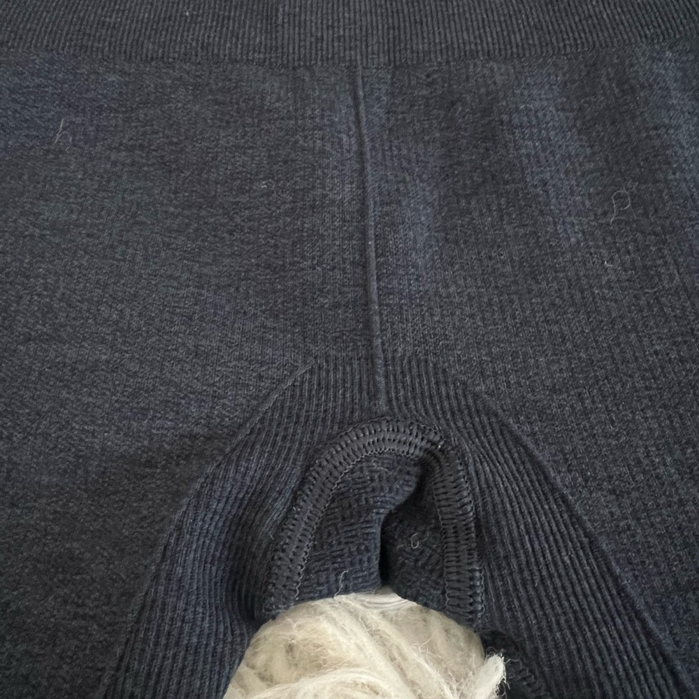 Lululemon In The Flow Crop Yoga Lounge Leggings Gray Size 6 - Picture 13 of 13